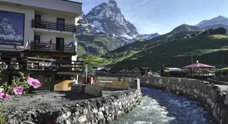 CERVINIA - Dopo l'alluvione ok sci estivo e programmi estate, fotogallery