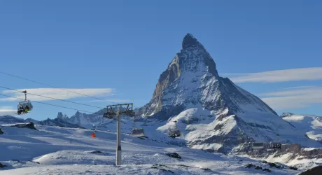 A Zermatt non bastano più nemmeno le seggiovie a 6 posti. Gifthittli diventerà una 8 posti