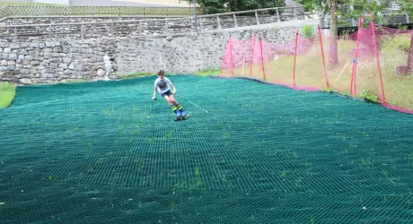 VAL DI SOLE - A Mezzana il 26 giugno si inaugura la pista in Neveplast