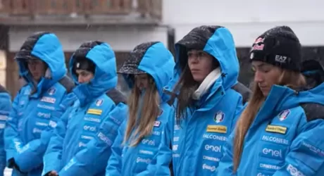 Video, l'omaggio della Nazionale alle vittime di Crans Montana