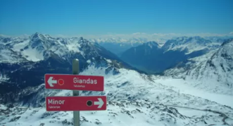 ENGADINA - Al Corvatsch si scia fino al 1 maggio, al Diavolezza fino al 31