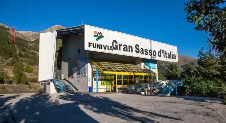 La funivia del Gran Sasso riaprirà ad agosto dopo il cambio funi