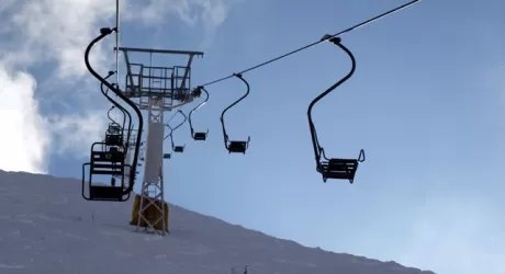 PIANI DI BOBBIO - Nuova Orscellera, via ai lavori e i vecchi seggiolini andranno su ebay