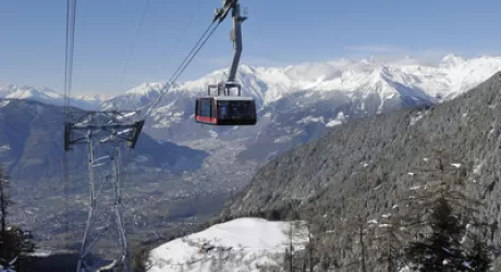 IMPIANTI A FUNE - Doppelmeyer si conferma leader mondiale nel settore: 120 impianti nel 2009/2010