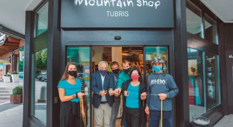 CAMPO TURES - Inaugurato il Mountainshop Tubris, un nuovo format retail del Gruppo Oberalp
