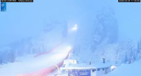 Nevica a Cortina, annullata la prima prova di discesa