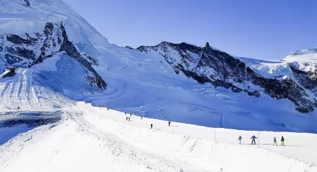 SAAS FEE - Sul ghiacciaio Allalin si allenano gli slalomgigantisti azzurri