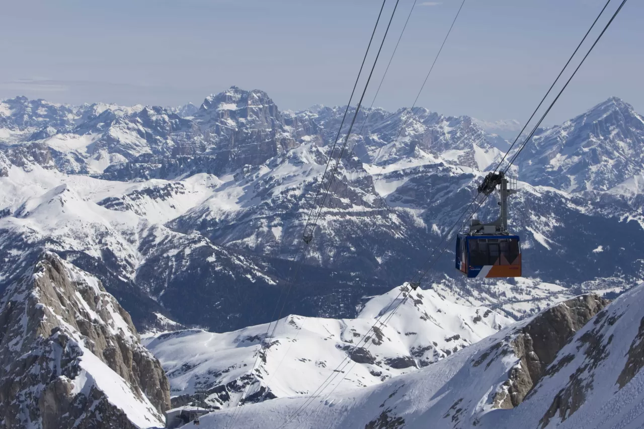 La funiva della Marmolada